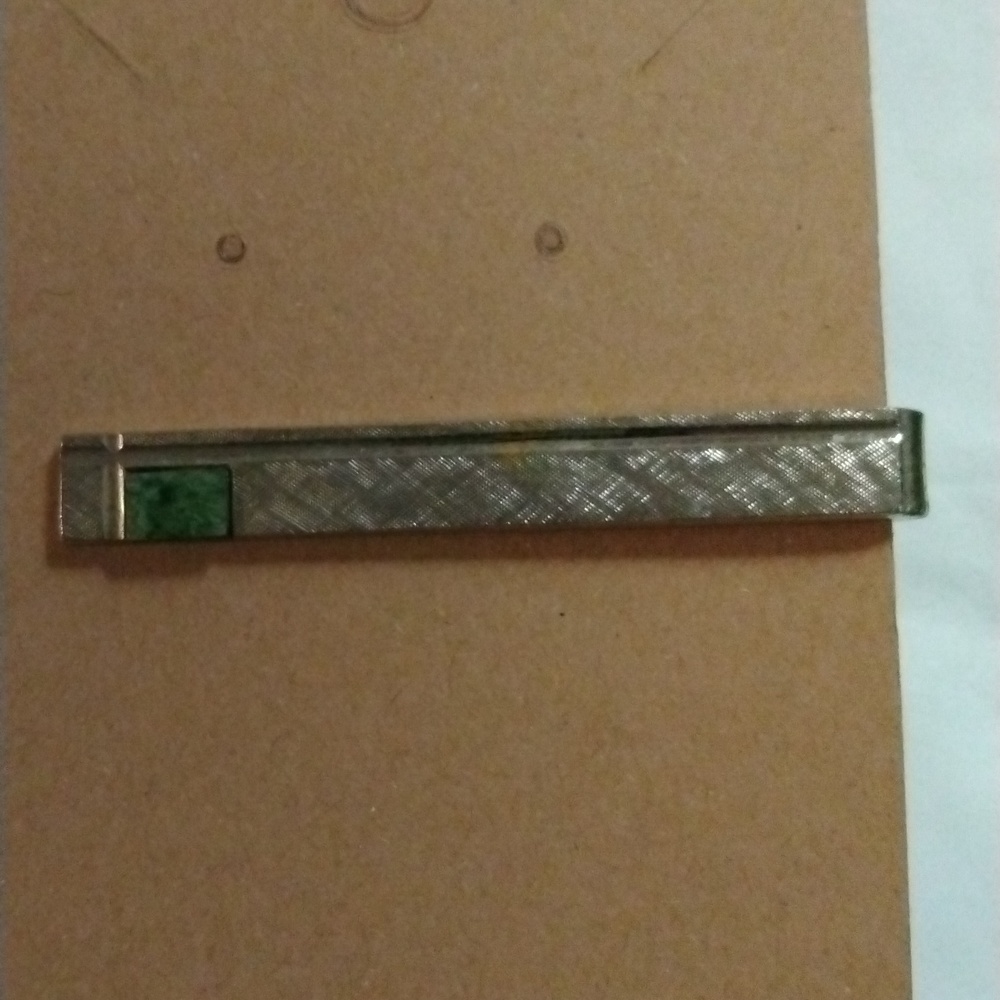 Dante Gold Tie Clip with a chip of Jade Stone.